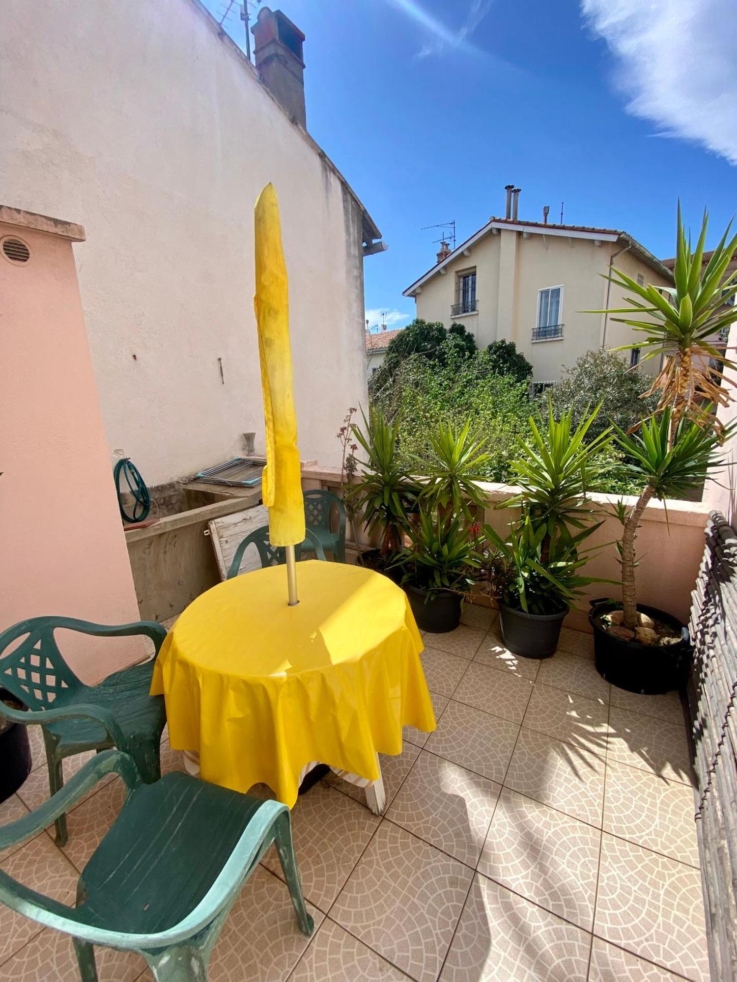 Grand Appartement En Centre Ville Avec Terrasse Perpignan Exterior foto